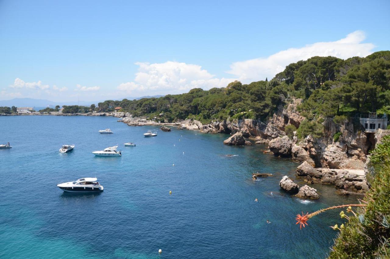 Appartamento Grand 2 pièces rénové climatisé, vieil Antibes, proche port Esterno foto