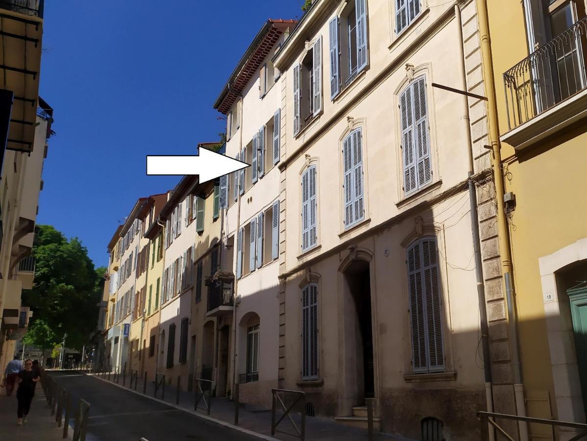 Appartamento Grand 2 pièces rénové climatisé, vieil Antibes, proche port Esterno foto