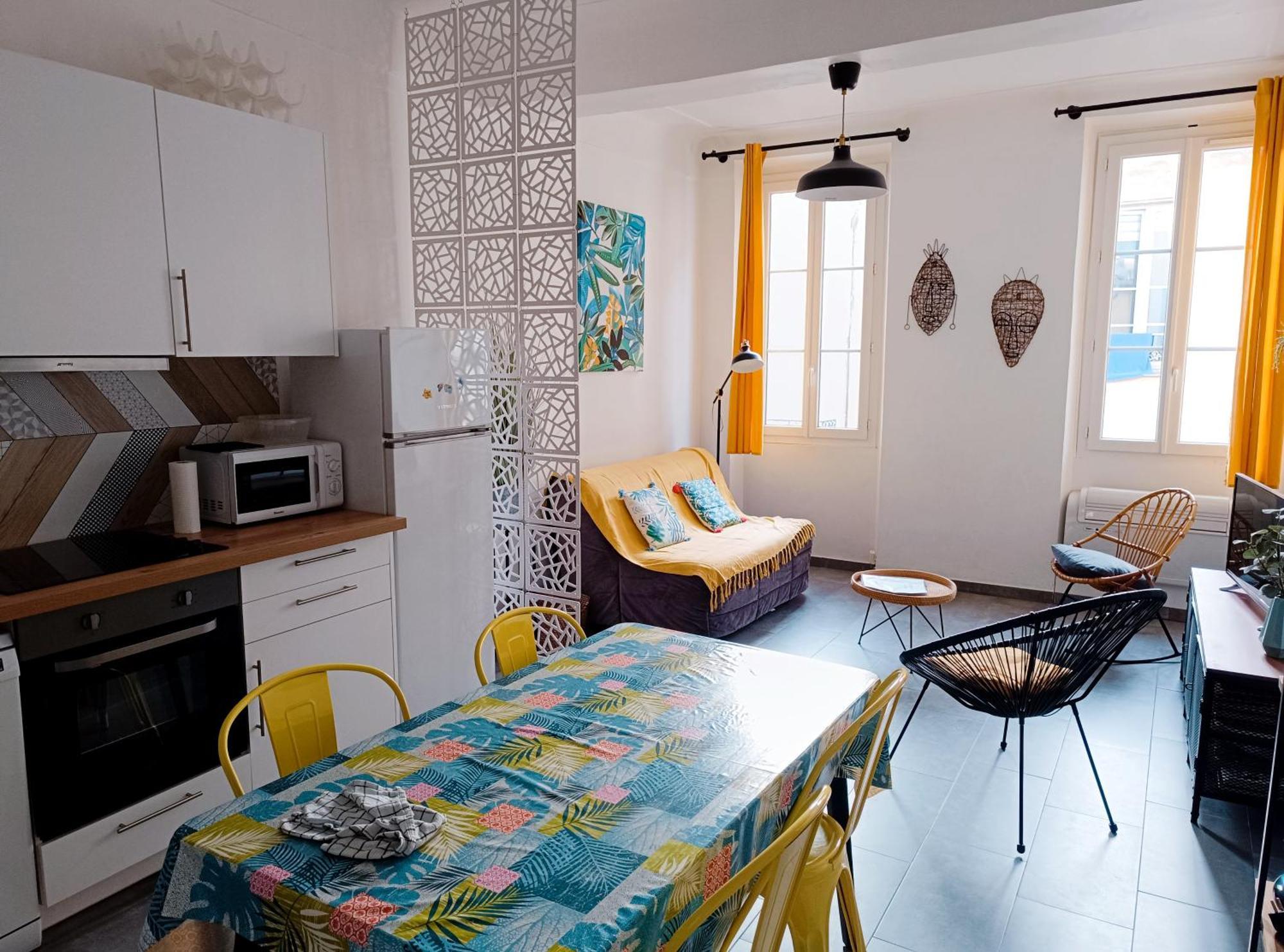 Appartamento Grand 2 pièces rénové climatisé, vieil Antibes, proche port Esterno foto